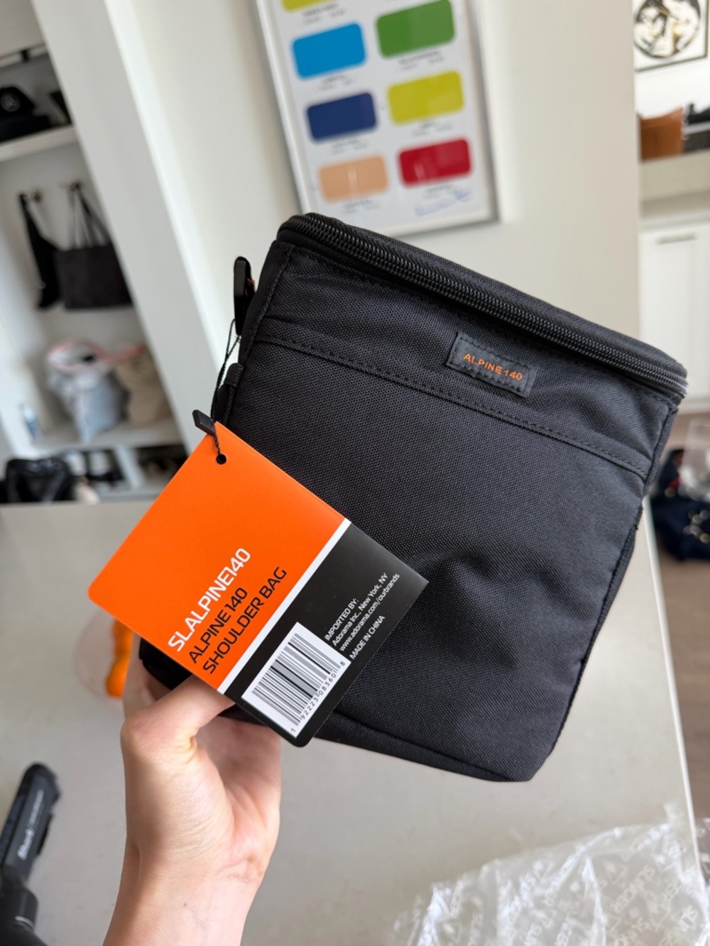 Slinger Alpine 140 Multi-Device Shoulder Bag